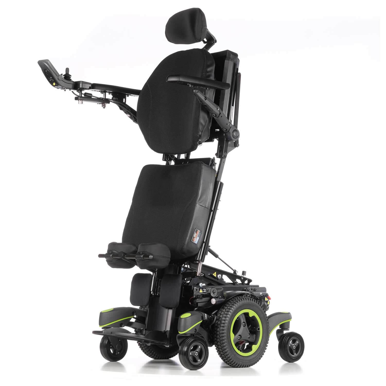 Stand up clearance wheelchair